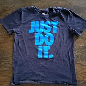 Women's Adult Small Nike t shirt